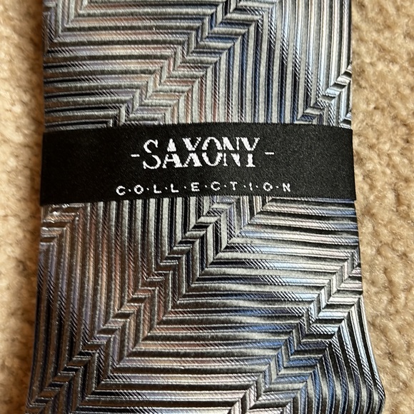 New with tag Saxony collection silk mens tie, grey/ silver texture luxury formal - Picture 1 of 6